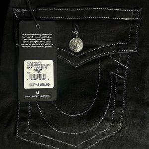 True Religion, Ricky Black Relaxed Straight W33